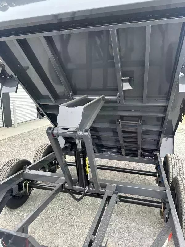 6.42"x Lamar Trailers Dump