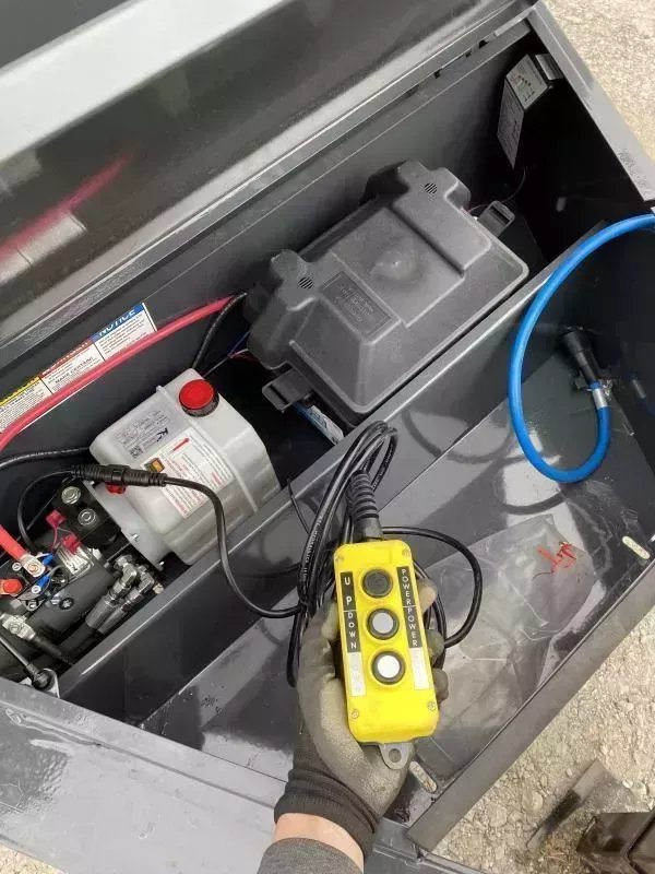 6.92"x14" Lamar Trailers Dump