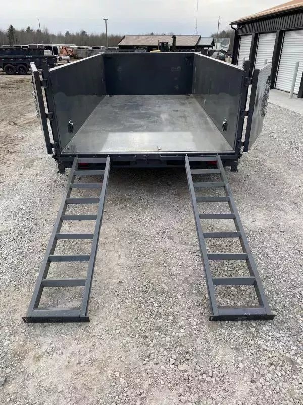83"x14' Lamar Trailers Dump