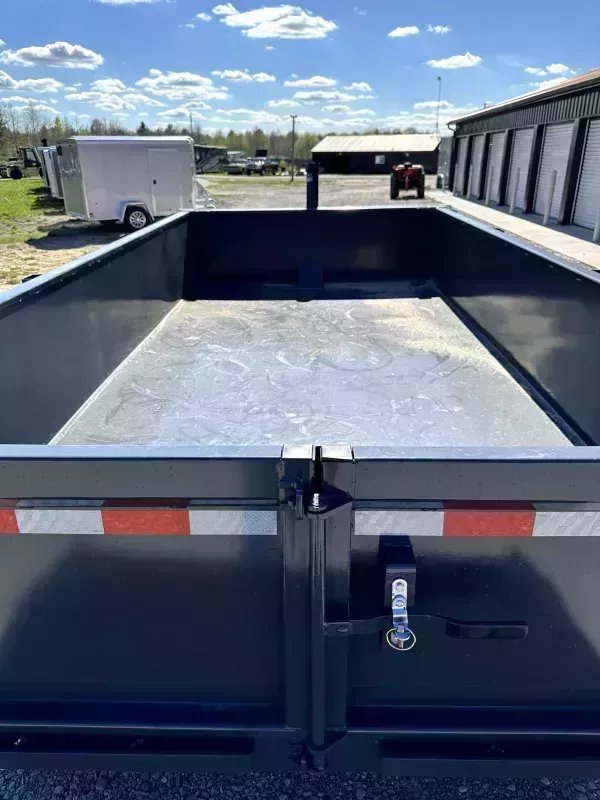 83"x14' Lamar Trailers Dump