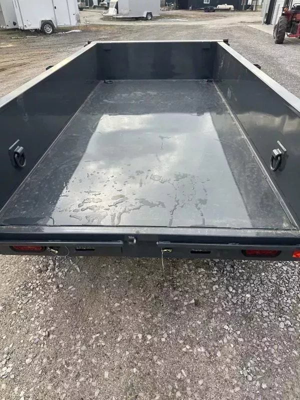 60"x10' Lamar Trailers Dump