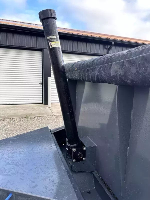 6.92"x Lamar Trailers Dump