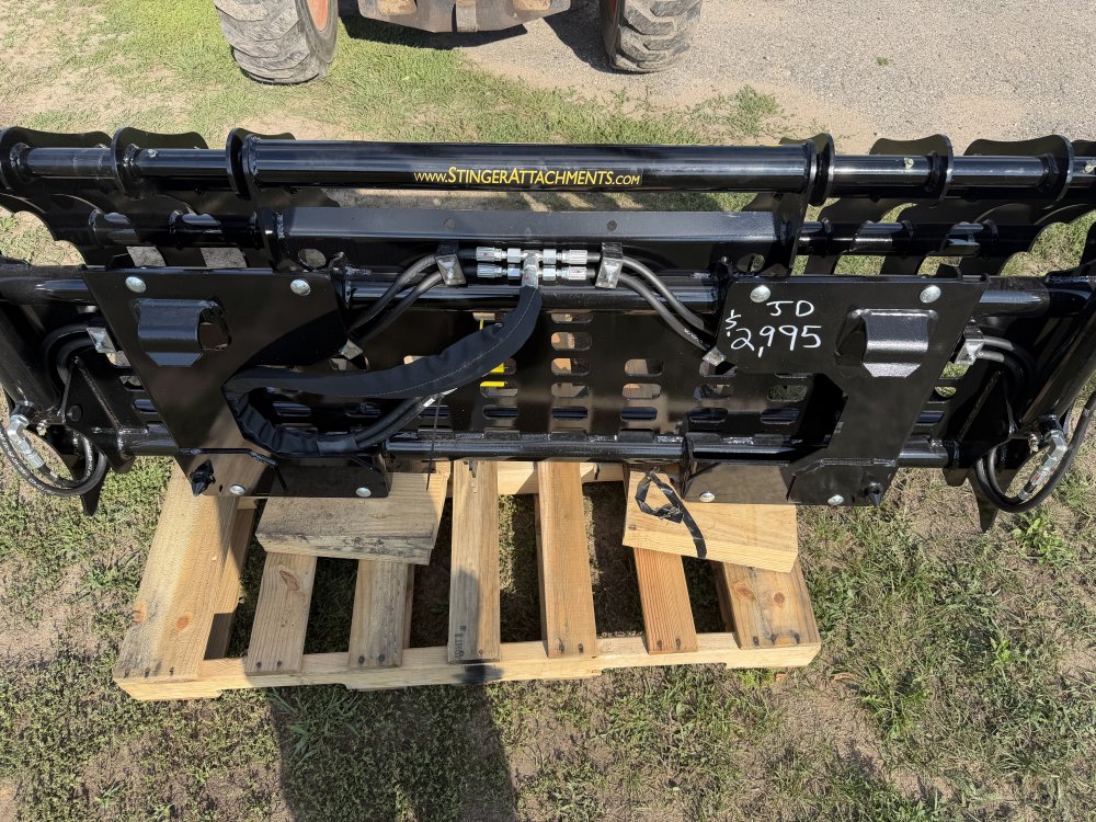 2026 Stinger Attachments 66" Clam Grapple CCG-66