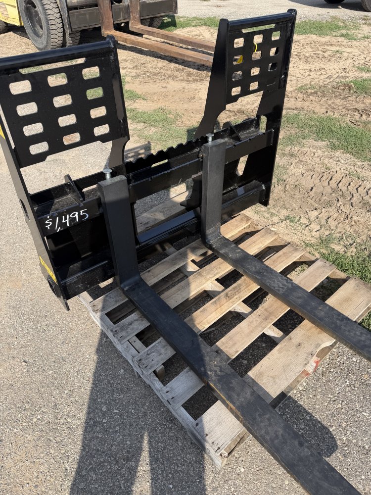 2026 Stinger Attachments 48" Pallet Forks PF255-48