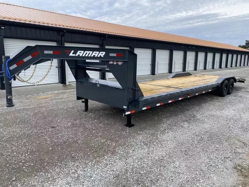 102"x32" Lamar Trailers Equipment