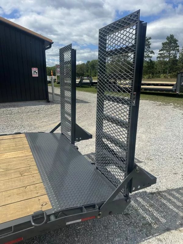 83"x20' Lamar Trailers Equipment