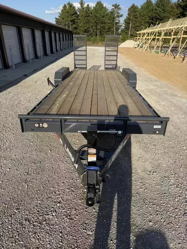 83"x22' Lamar Trailers Equipment