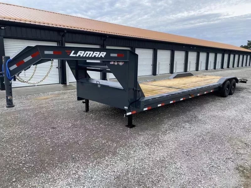 102"x32" Lamar Trailers Equipment
