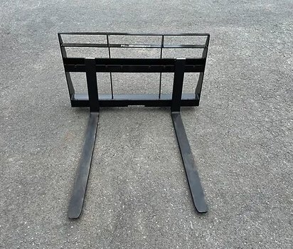 42" 2,200 Lb Pallet Forks