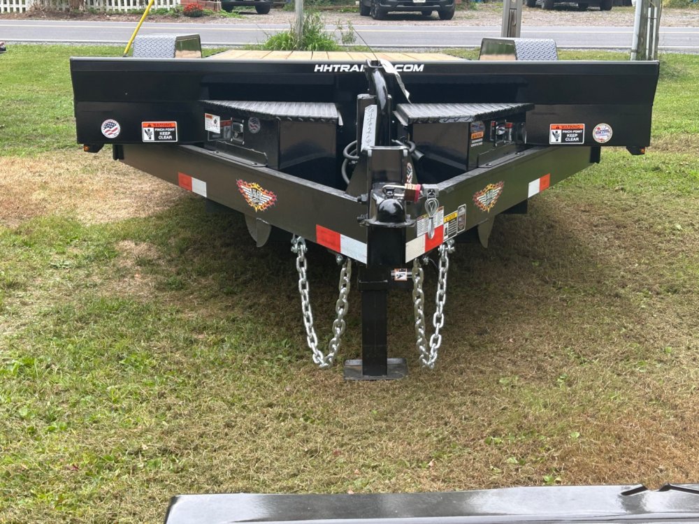 2026 H&H Trailers HEX8224-BP-140 Car Hauler