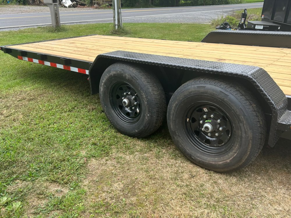 2026 H&H Trailers HEX8224-BP-140 Car Hauler