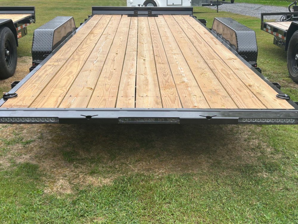 2026 H&H Trailers HEX8224-BP-140 Car Hauler