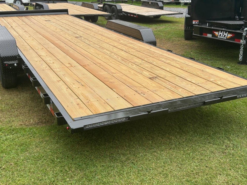 2026 H&H Trailers HEX8224-BP-140 Car Hauler