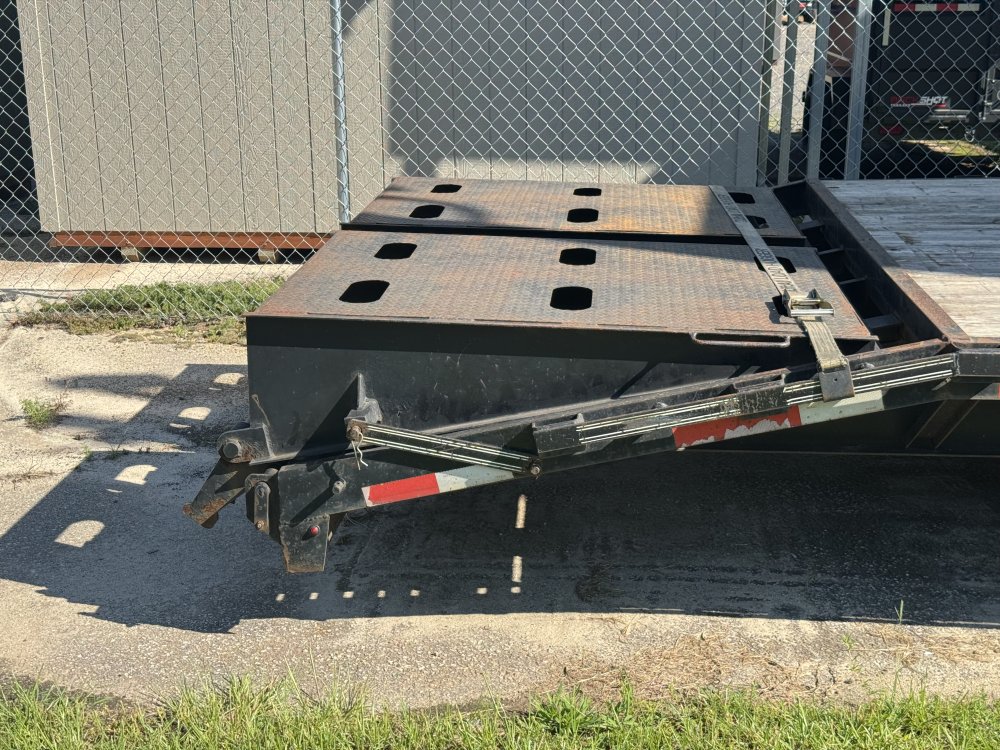 8.5'x40' Davidson Trailers LLC Flatbed Car Hauler