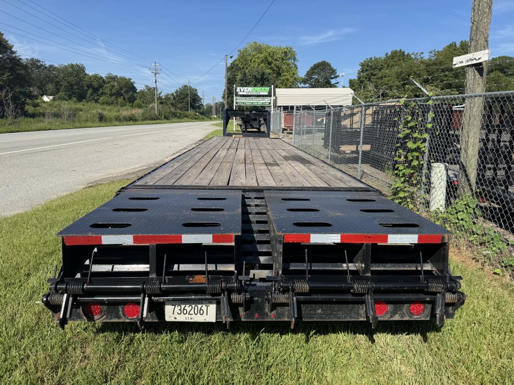 8.5'x40' Tuff Dawg Flatbed Car Hauler