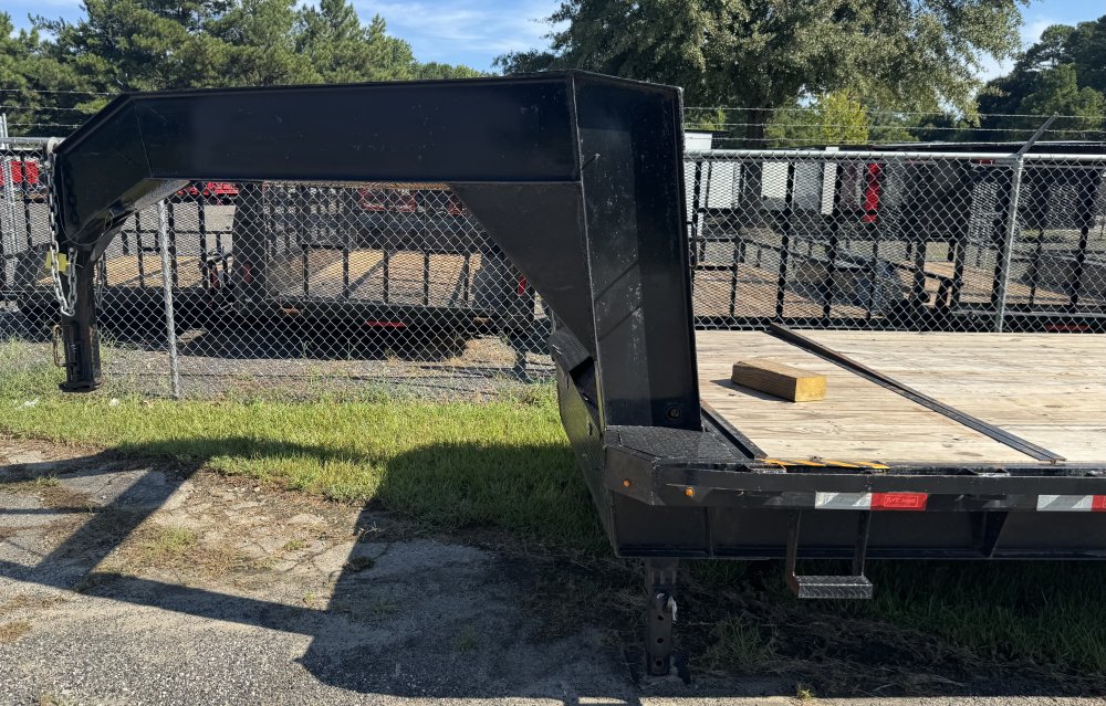 8.5'x40' Tuff Dawg Flatbed Car Hauler