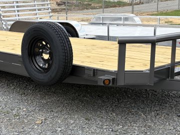 83"x22' Texas Bragg Flatbed Car Hauler thumbnail