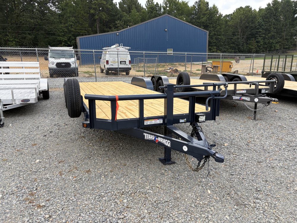 83"x24' Texas Bragg Flatbed Car Hauler