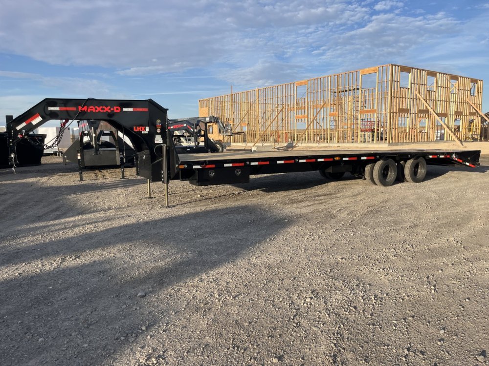 2027 Maxx-D 102"x32' Gooseneck Trailer