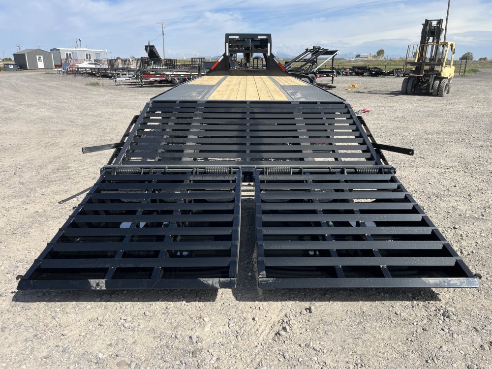 2026 Maxx-D Trailers 102"x25' Gooseneck Trailer