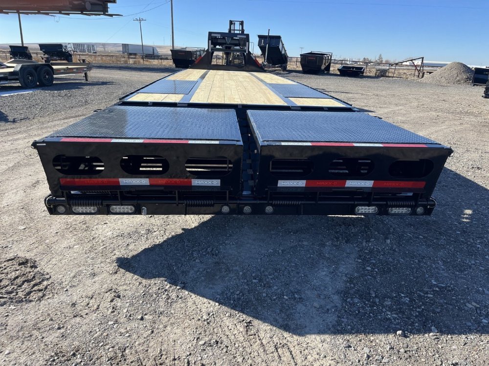 2026 Maxx-D 102"x32' Equipment Trailer