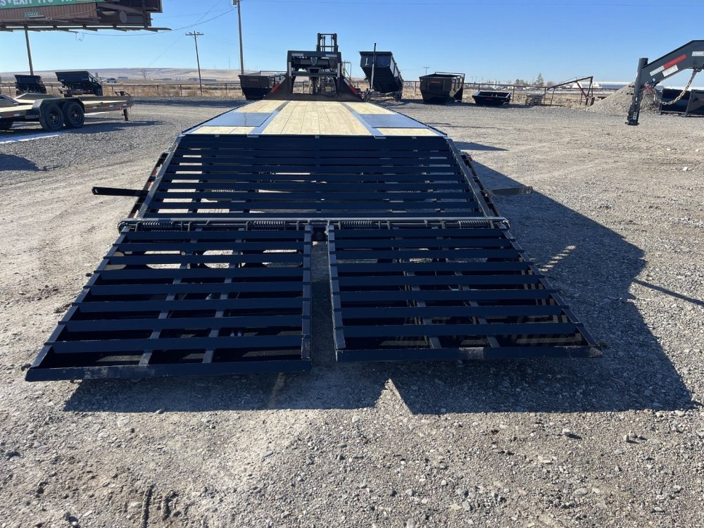 2026 Maxx-D 102"x32' Equipment Trailer