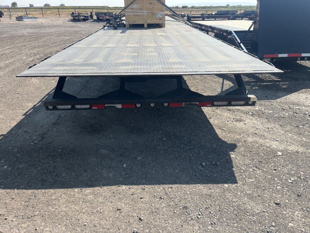 2023 Maxx-D Trailers 102"x40' Gooseneck Trailer