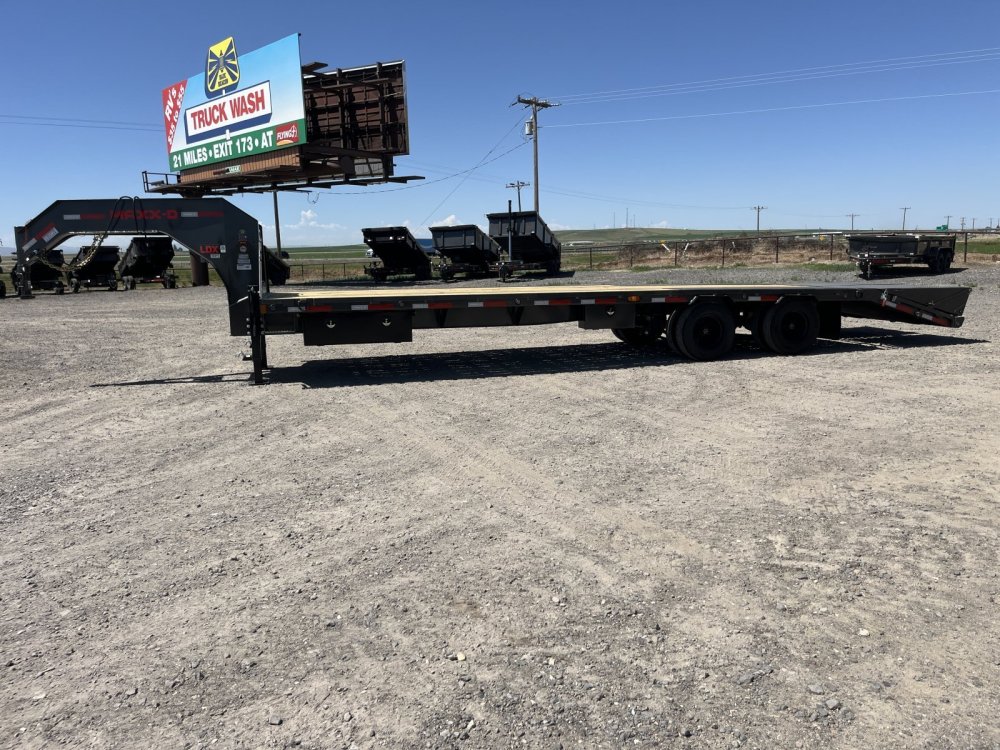 2027 Maxx-D 102"x32' Gooseneck Trailer