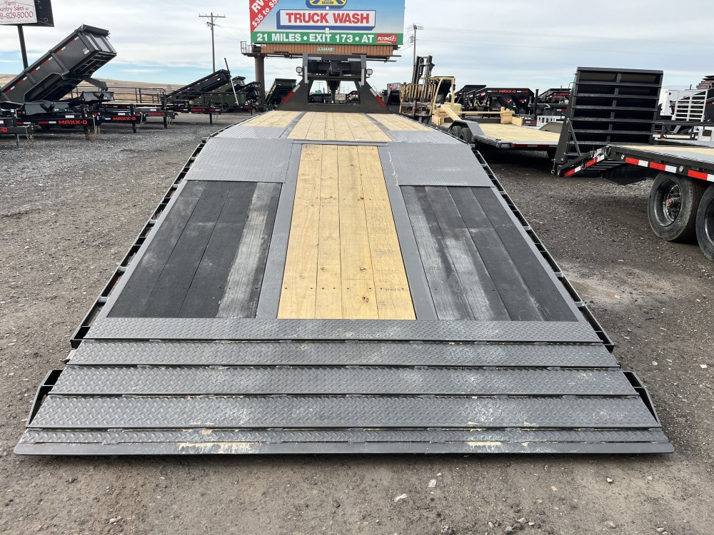 2026 Maxx-D 102"x32' Equipment Trailer