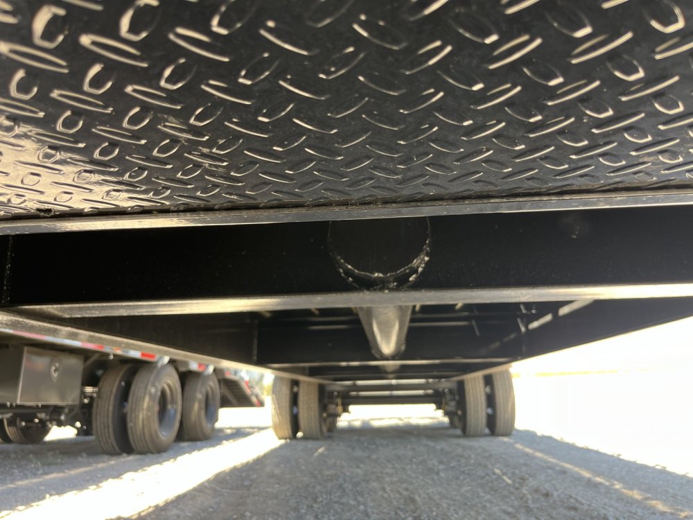 2026 Maxx-D 102"x32' Gooseneck Trailer