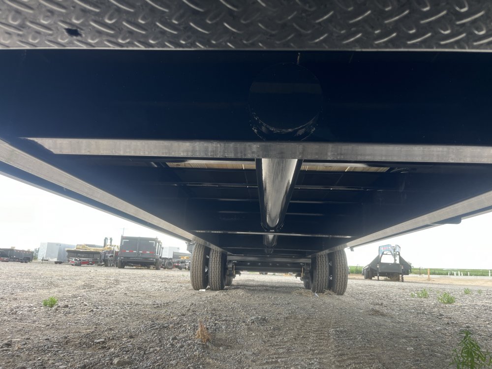 2026 Maxx-D Trailers 102"x32' Gooseneck Trailer