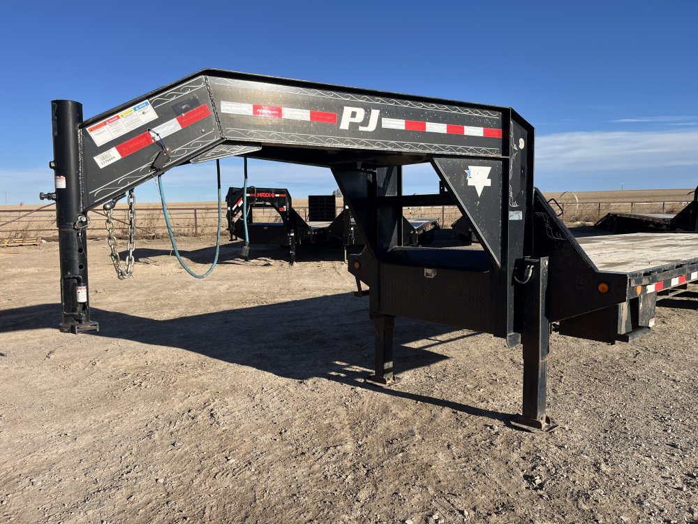 2018 PJ Trailer 102"x34' Gooseneck Trailer