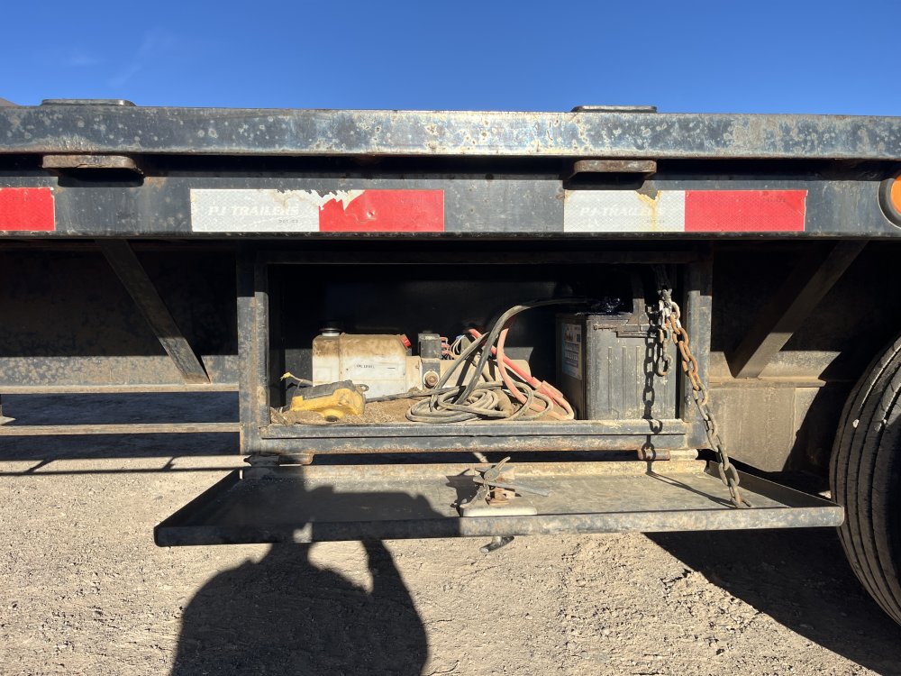 2018 PJ Trailer 102"x34' Gooseneck Trailer