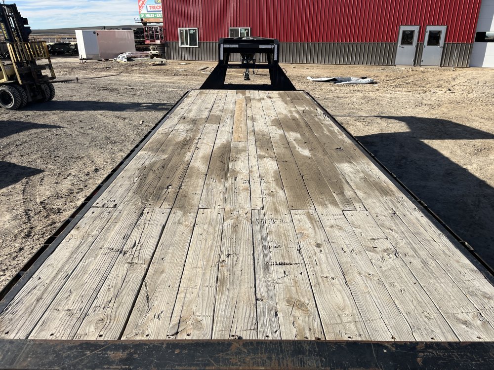 2018 PJ Trailer 102"x34' Gooseneck Trailer