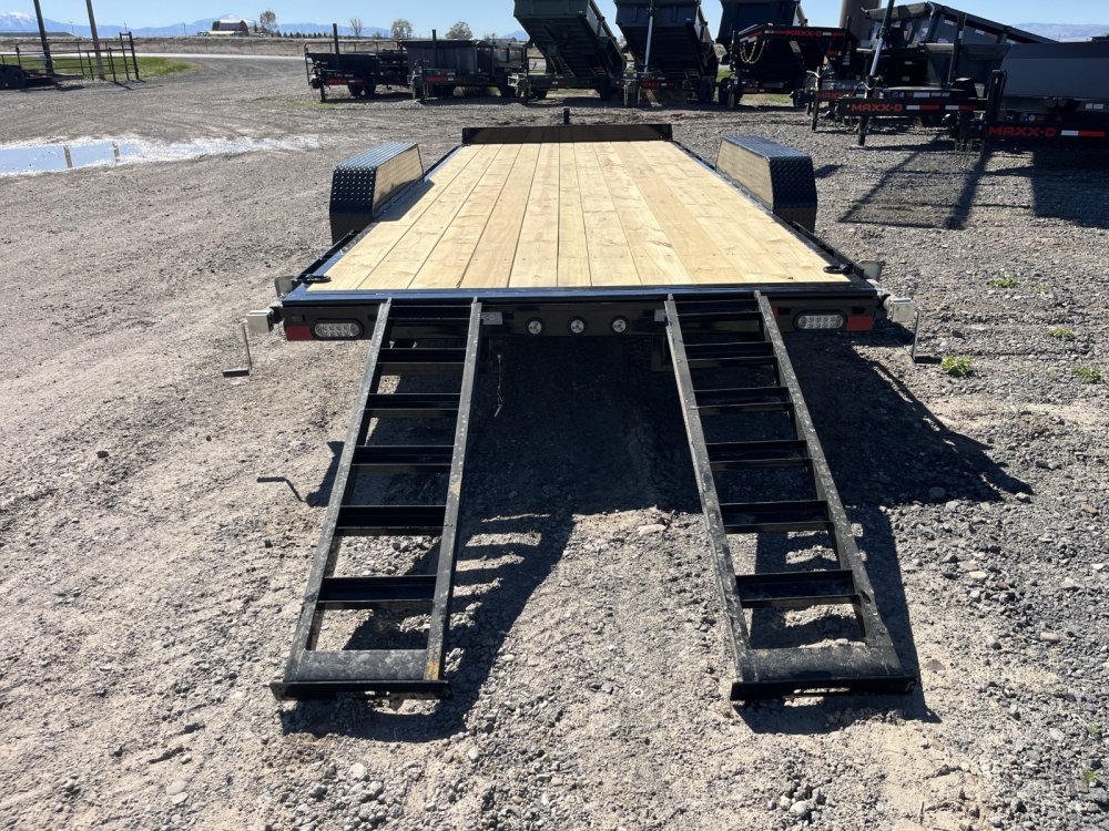 2026 Maxx-D 83"x18' Car/Racing Trailer