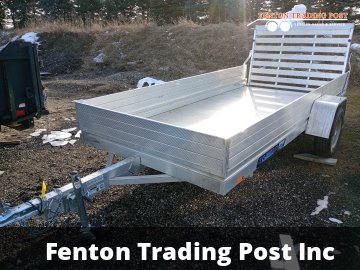 Used Aluma 6812H-ESA Utility