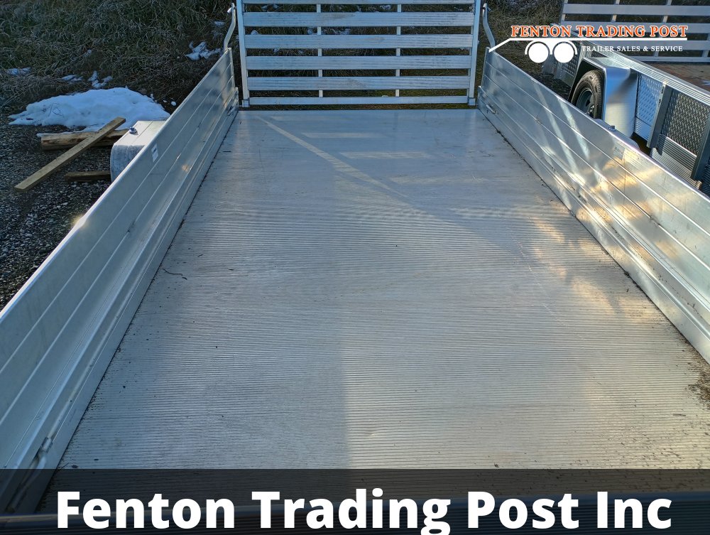 Used Aluma 6812H-ESA Utility