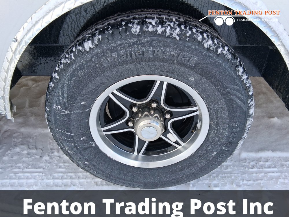 Legend 8.5x26 10K Cyclone (8.5x24' Box + 2' V-Nose) - 8.5X26STVTA52 Enclosed Car Hauler