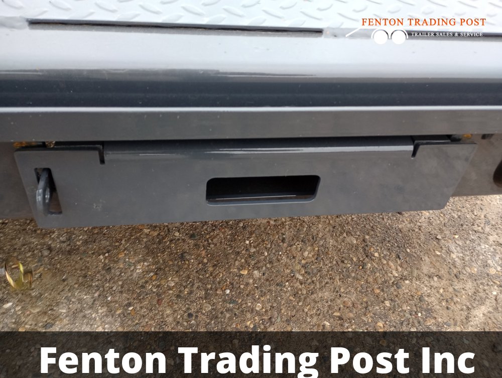 Lamar CE831823 - 7x18 7K Flatbed Car Hauler