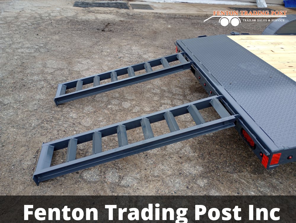 Lamar CE831823 - 7x18 7K Flatbed Car Hauler