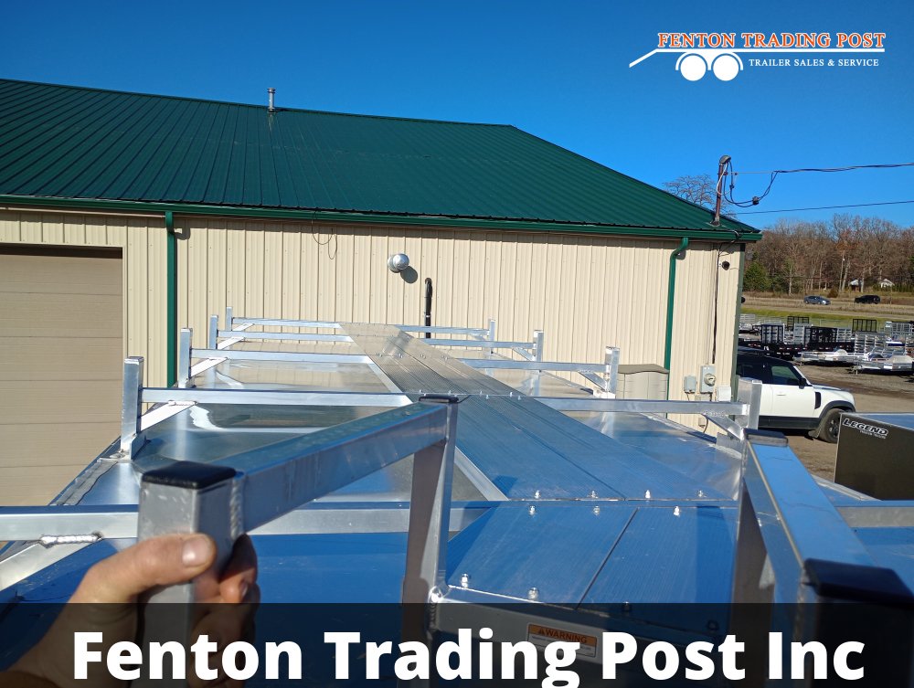 Legend 7x18 Cyclone (7x16' Box + 2' V-Nose) - 7X18STVTA35 Contractor