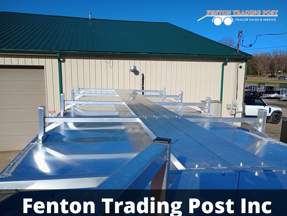 Legend 7x18 Cyclone (7x16' Box + 2' V-Nose) - 7X18STVTA35 Contractor