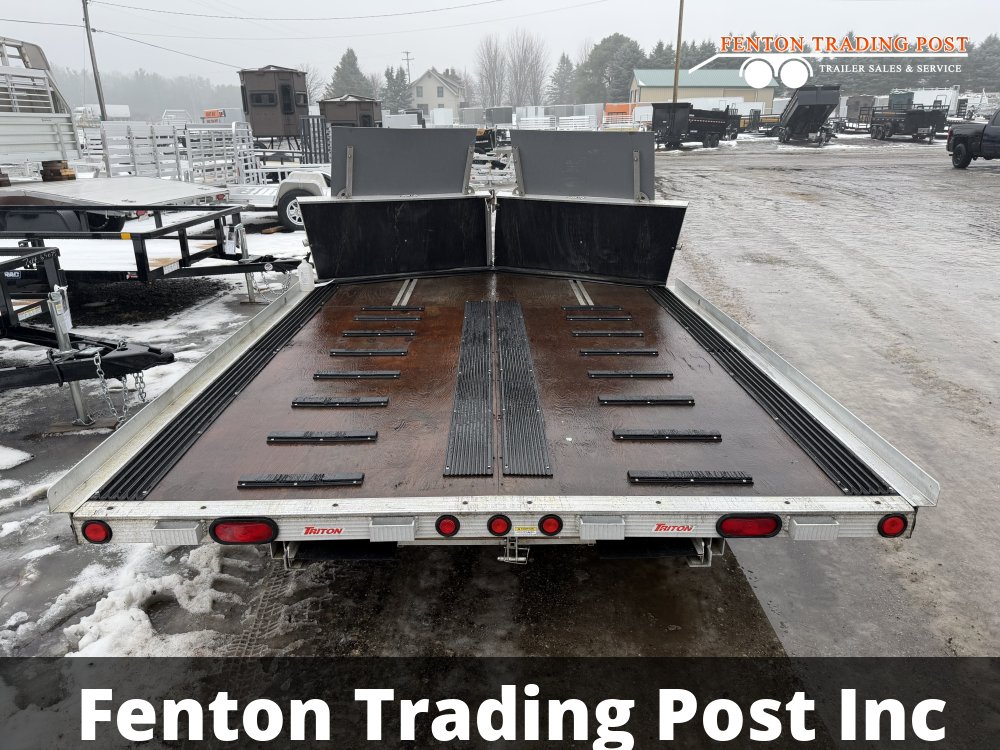 Used Triton LT10VR-101 - 8.5x10 Open Snowmobile