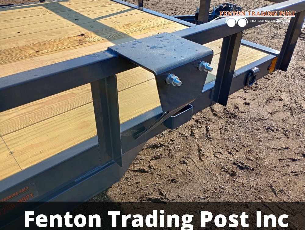 Lamar UC771213 - 6.5x12 Utility