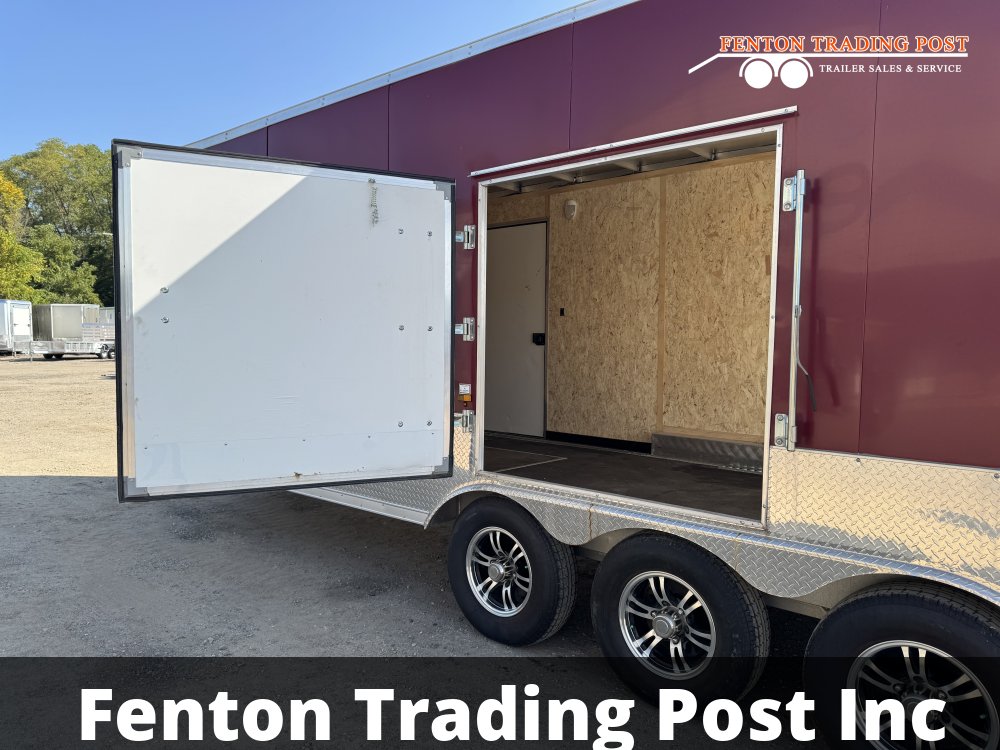 Used Amera Lite ATTX8522TTA3 - 8.5X22 Enclosed Tri Axle Car Hauler Enclosed Car Hauler