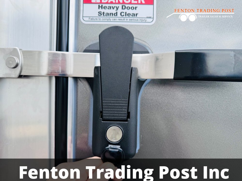 Legend 8x24 Deluxe Snow (8x20' Box + 4' V-Nose) - 8X24DSTA35 Snowmobile