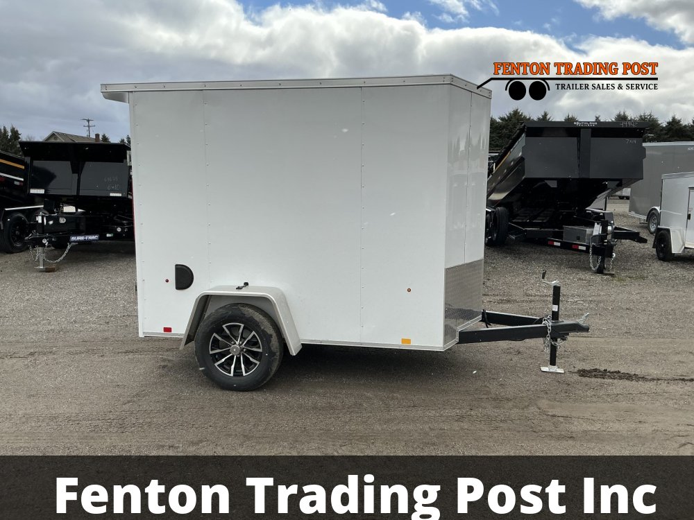 Cargo Express 5x8 EX DLX Flat Top V-Nose Enclosed Cargo