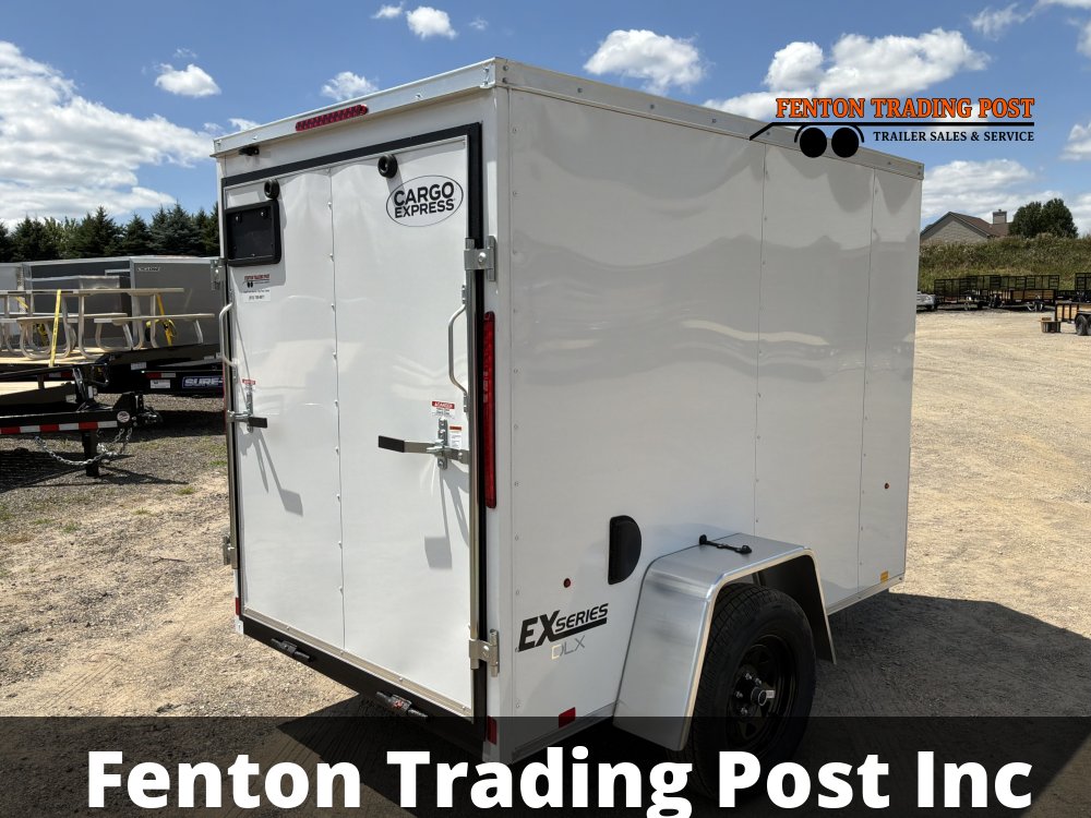 Cargo Express 5x8 EX DLX Flat Top V-Nose Enclosed Cargo