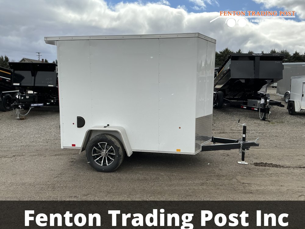 Cargo Express 5x8 EX DLX Flat Top V-Nose Enclosed Cargo