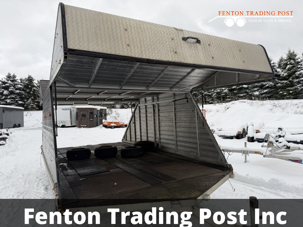 Used Xtreme 2-Place Enclosed Drive-On / Drive-Off Snowmobile